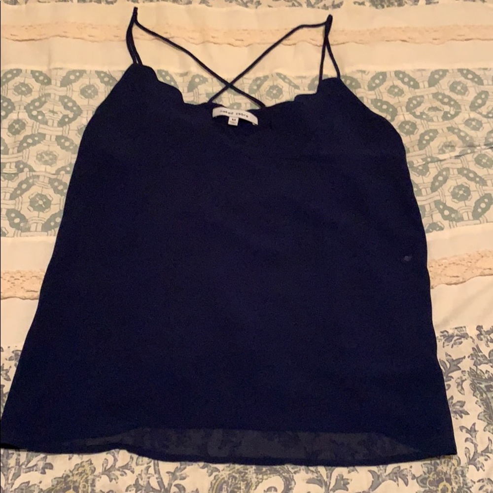 Scalloped tank